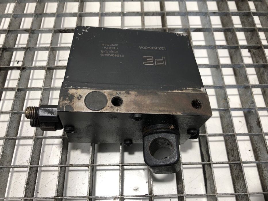 POMPKA PODNOSZENIA KABINY  SCANIA 4 - series 1995 - 2008 114 C/330 1549741