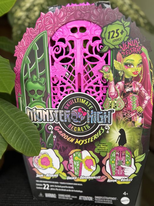 Набори ляльок із серіі таємниці секретного сада Монстер хай