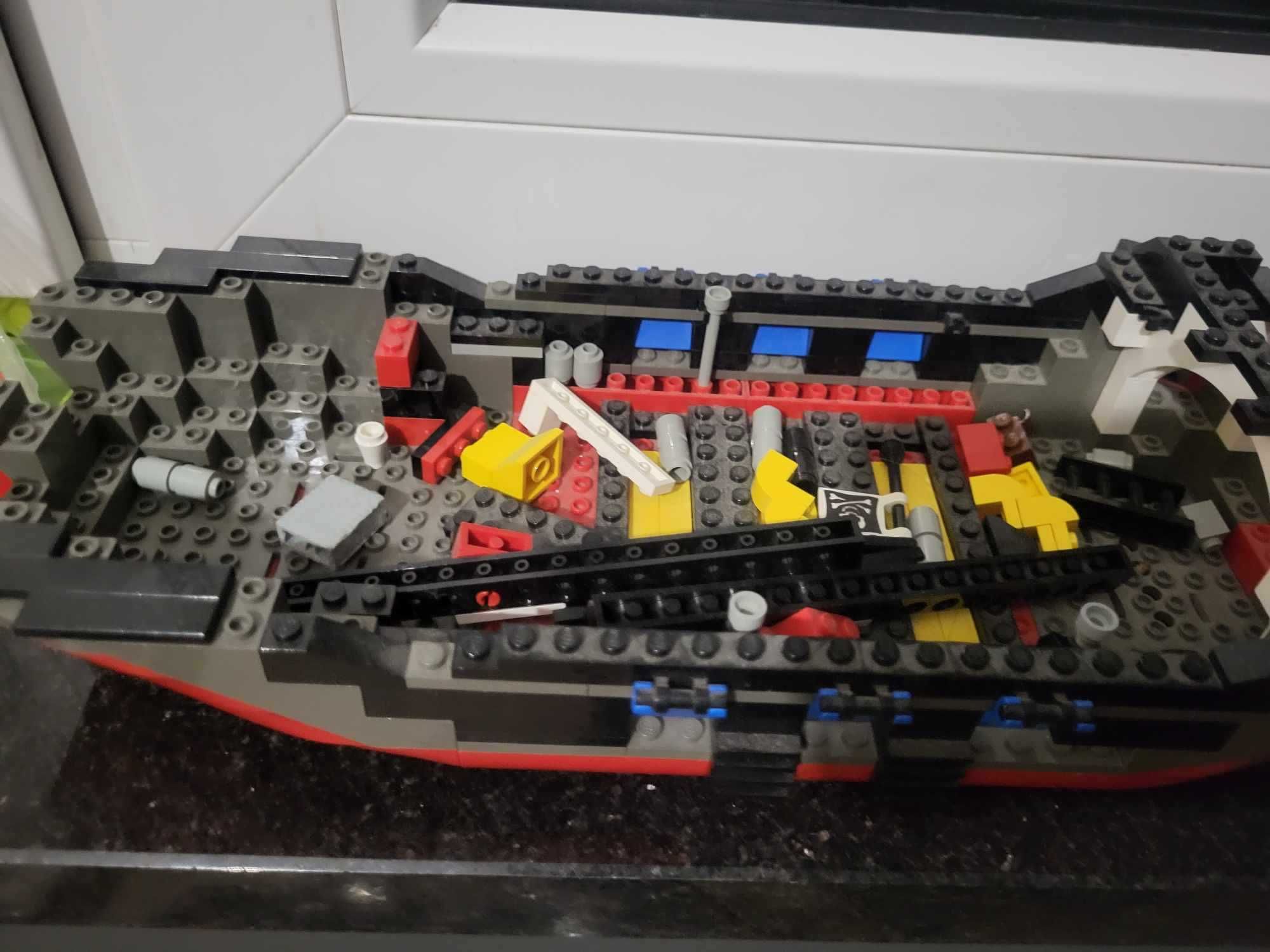 Lego Mix lata 90 kolekcja piraci rycerze blacktron