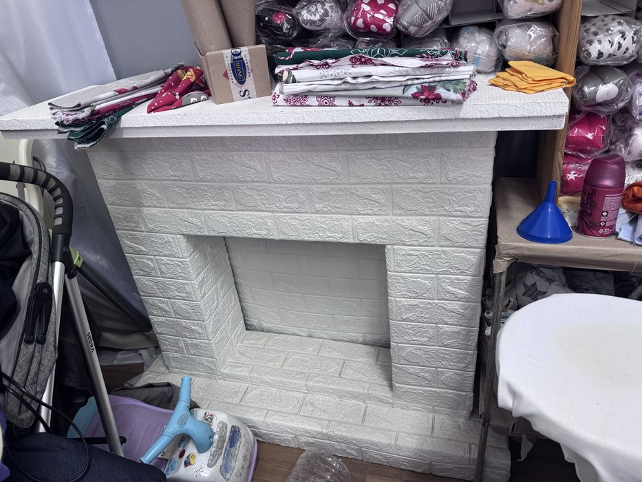 Камін декоративний білий