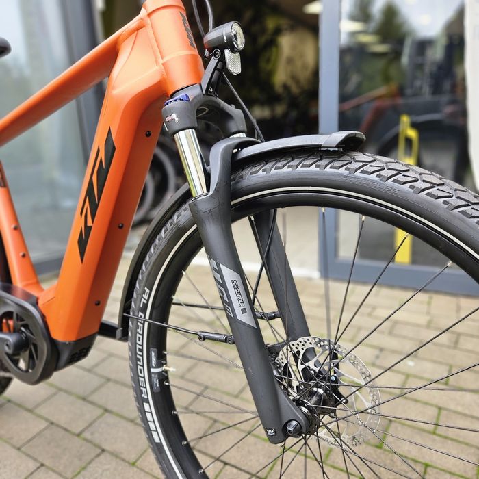 Rower elektryczny KTM MACINA Gran 610 roz.51cm M Bosch 625Wh CX (115)