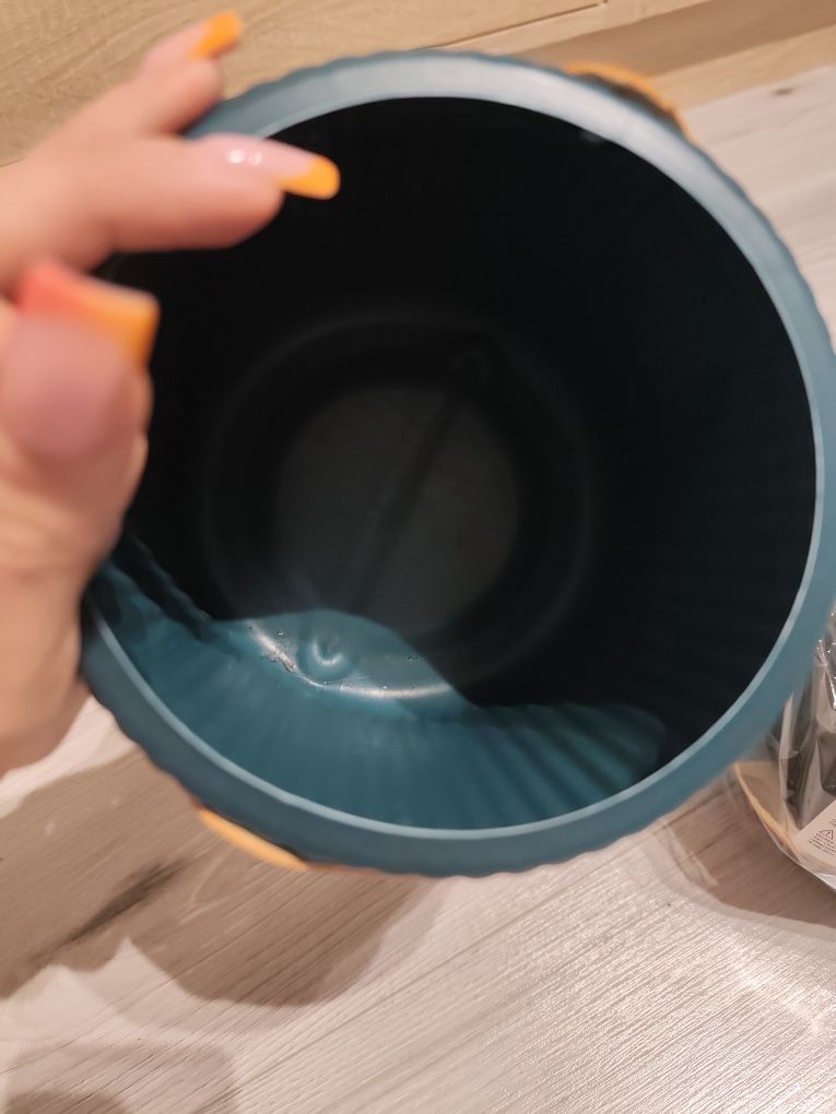 Nowe osłonki doniczek z Agata Meble  3szt