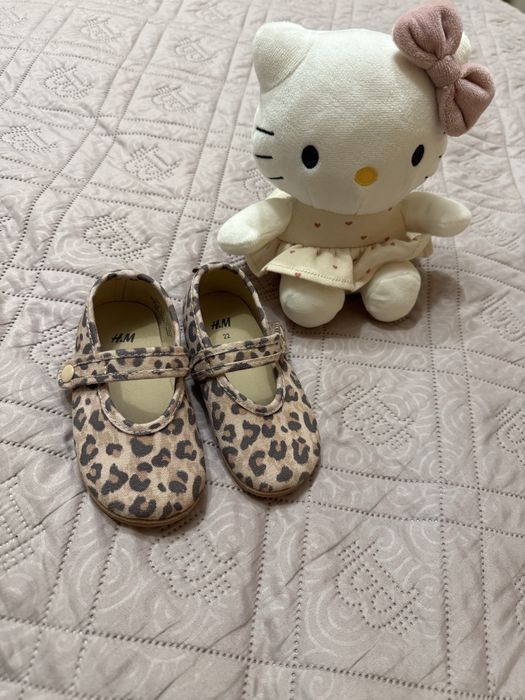 Туфельки для дівчинки