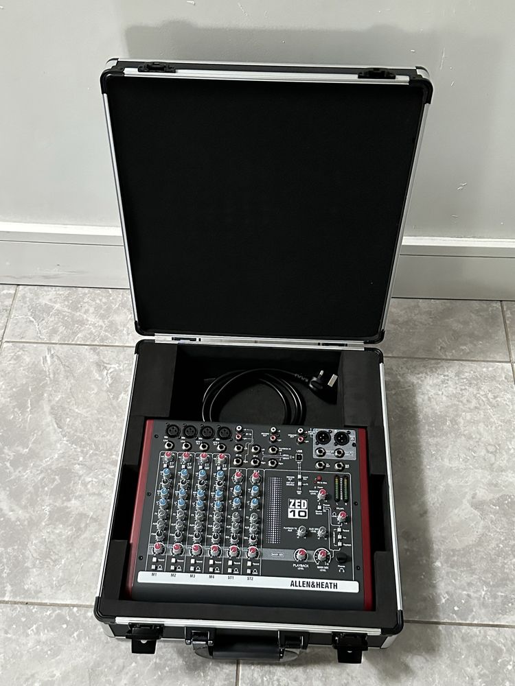 Allen&Heath ZED10 + case