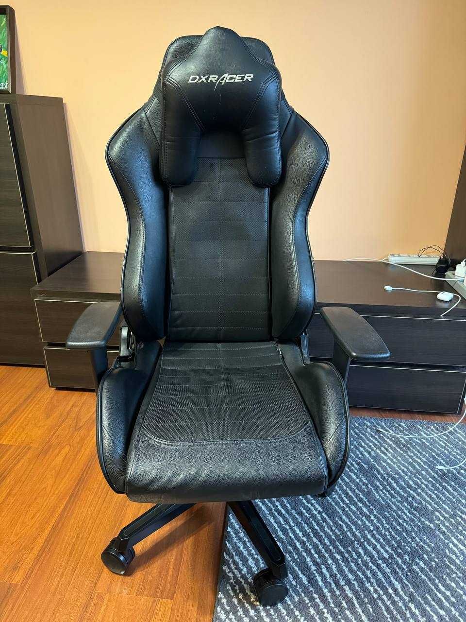 Геймерське крісло DXRacer