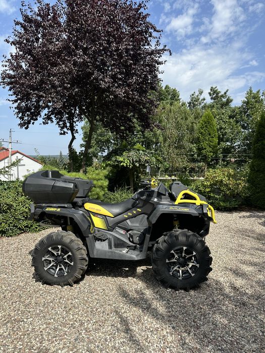 Quad CAN-AM Outlander
