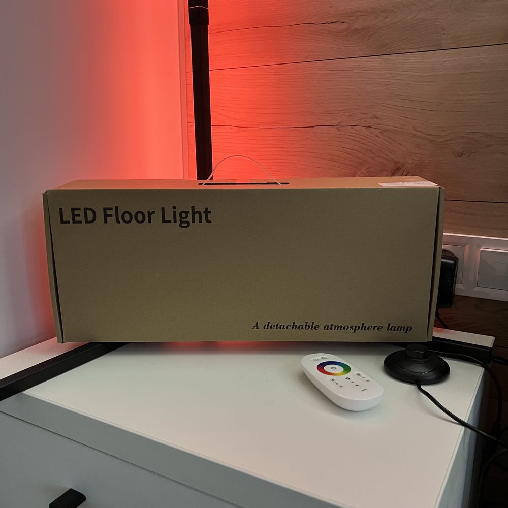 Кутовий LED торшер RGB лампа із сенсорним пультом