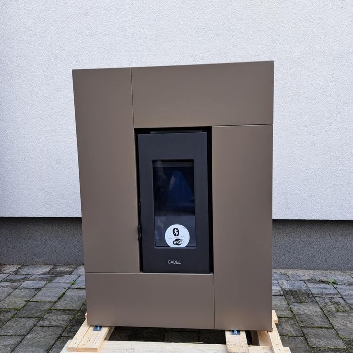 Kominek wolnostojący na pellet Cadel 7 kw nowy