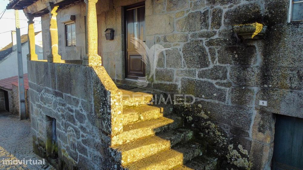 Moradia na Torre do Terrenho Para reabilitar