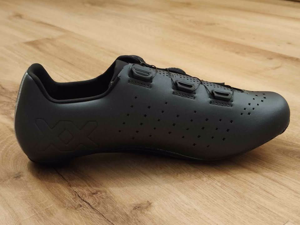 Sapatos de Ciclismo Profissionais FLR F-9 Carbon