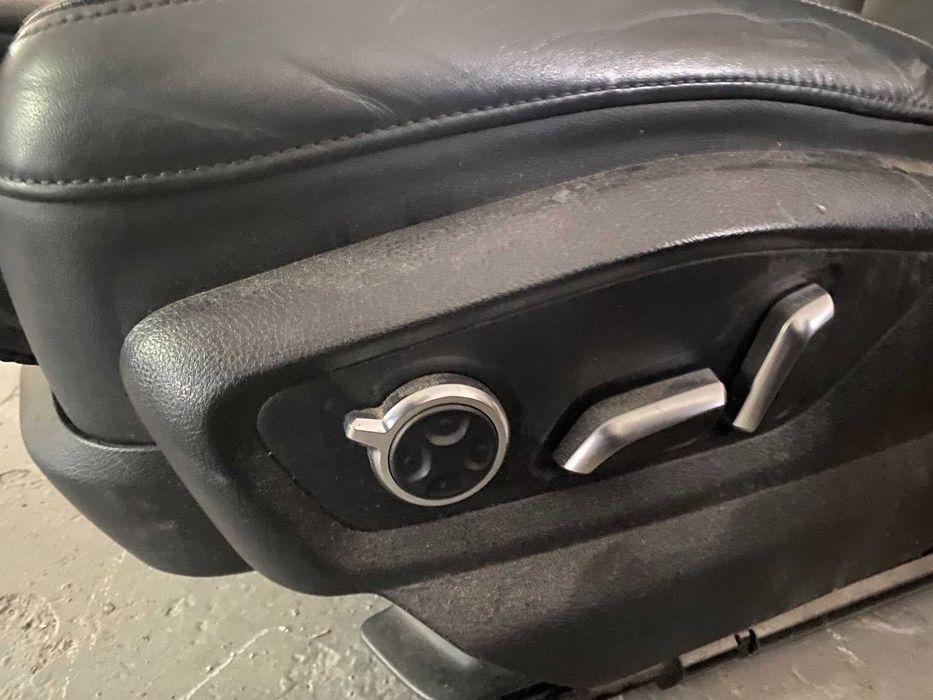 Салон 7 мест Q7 4M черный алькантара+кожа сиденья карты комплект