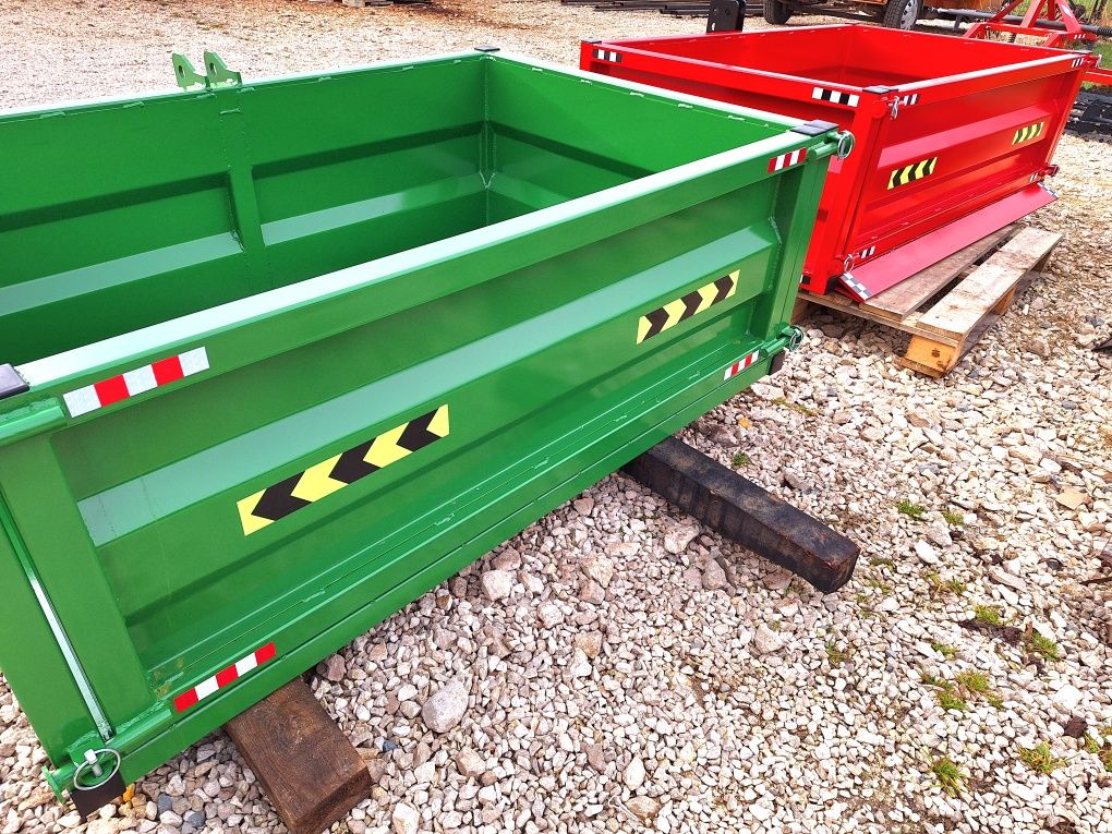 Na tylni TUZ skrzynia transportowa so ciagnika i minitraktorka