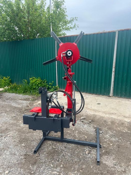 Садова мітла. Вигортач гілок. Садовий обприскувач