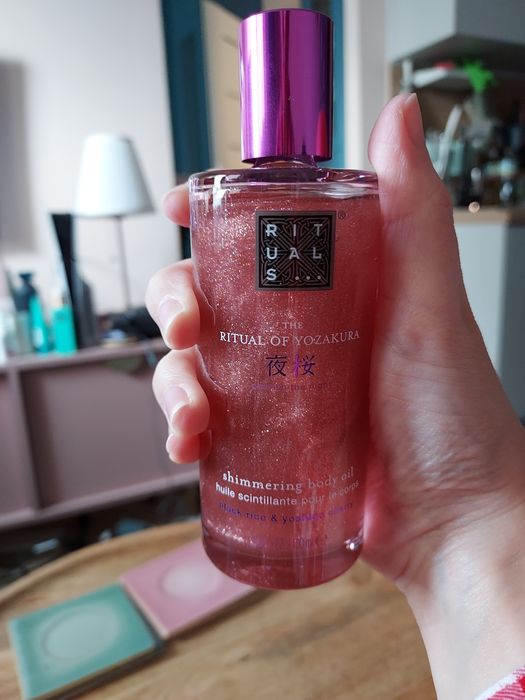 Shimmering body oil, Yozakura, Rituals, brokatowy olejek
