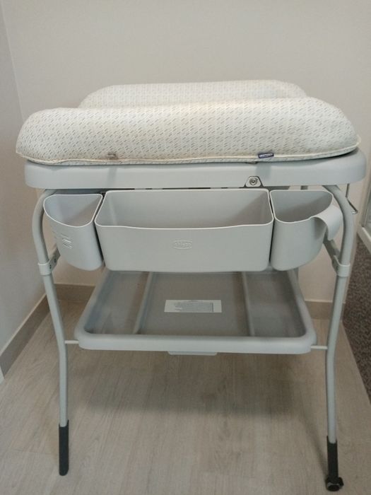 Banheira /muda fralda chicco