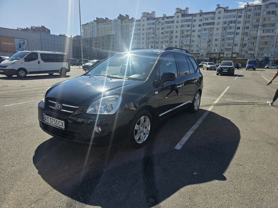 Кіа Carens 2009 рік