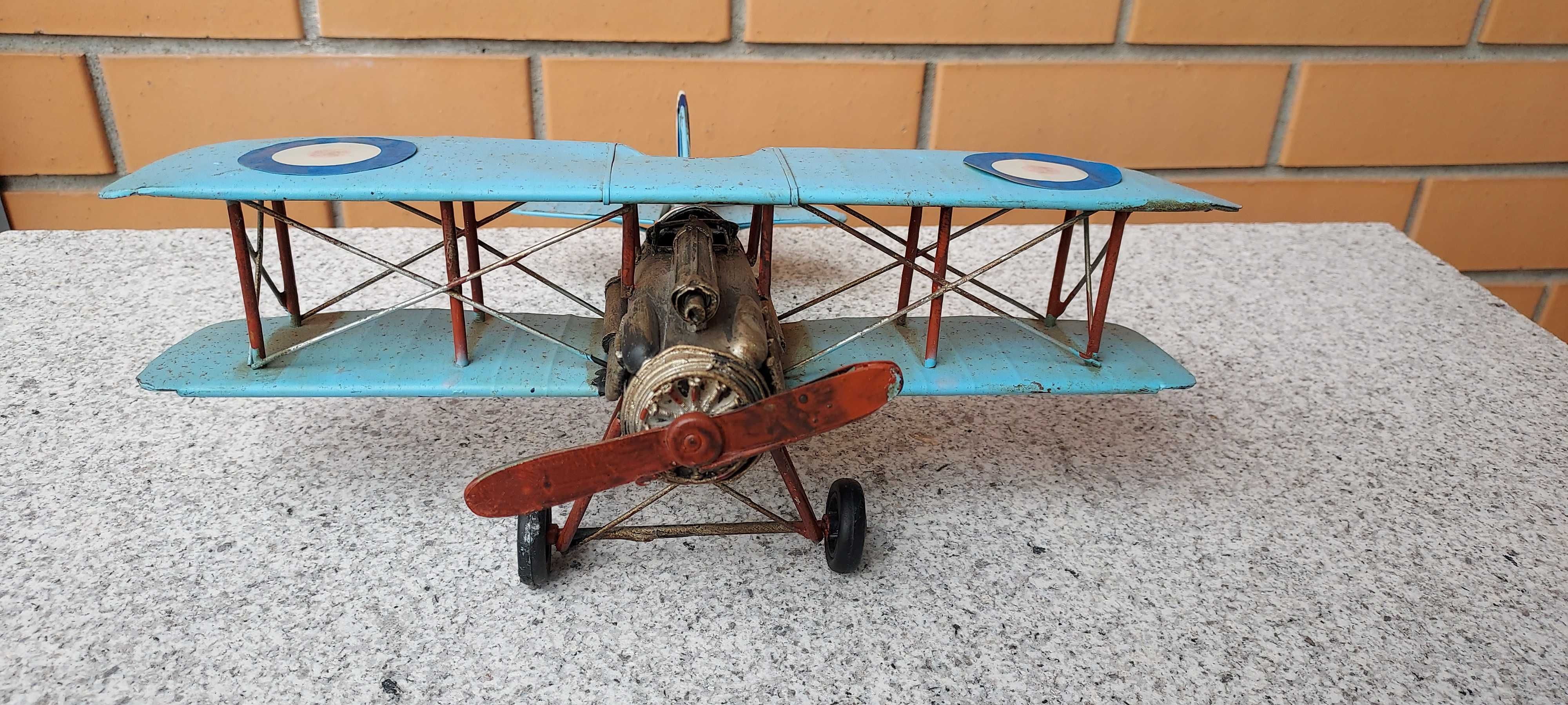 Aeronave decorativa em metal para a sua coleção