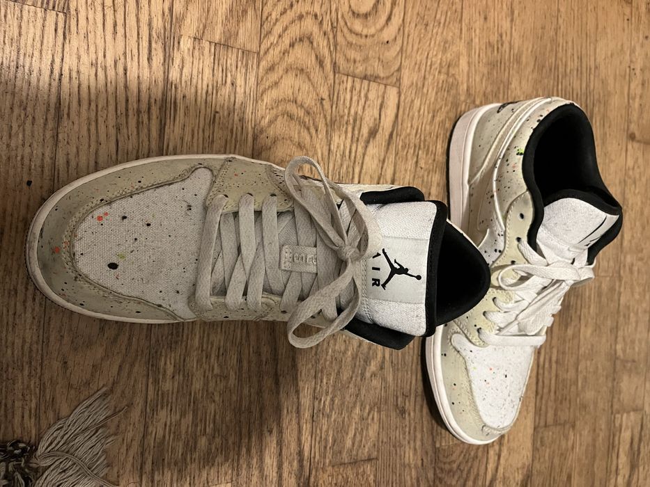 Nike Air Jordan 1 Low SE - 42