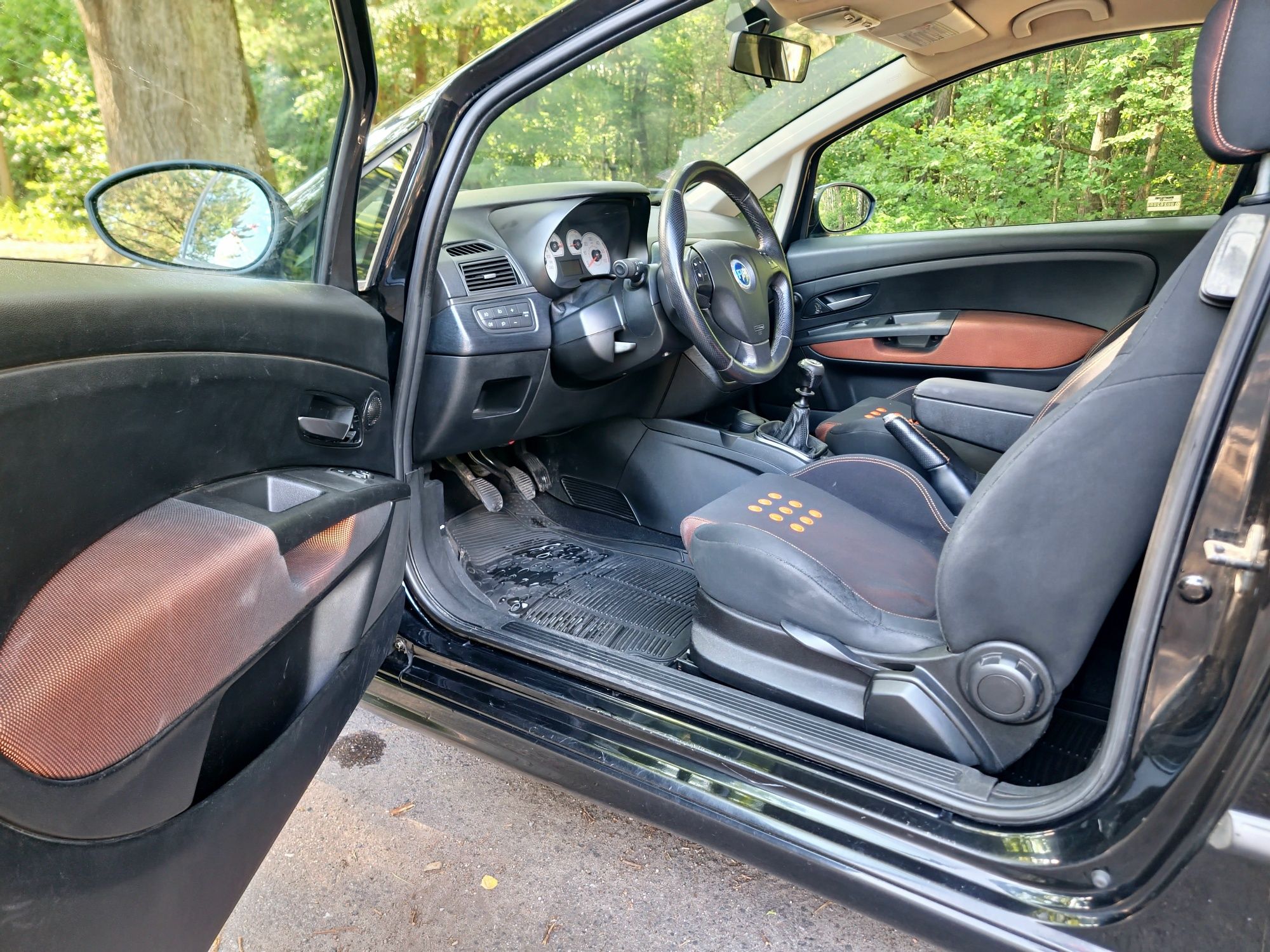 Fiat Grande Punto 1.3MultiJet-(OPIS) 2kpl kół