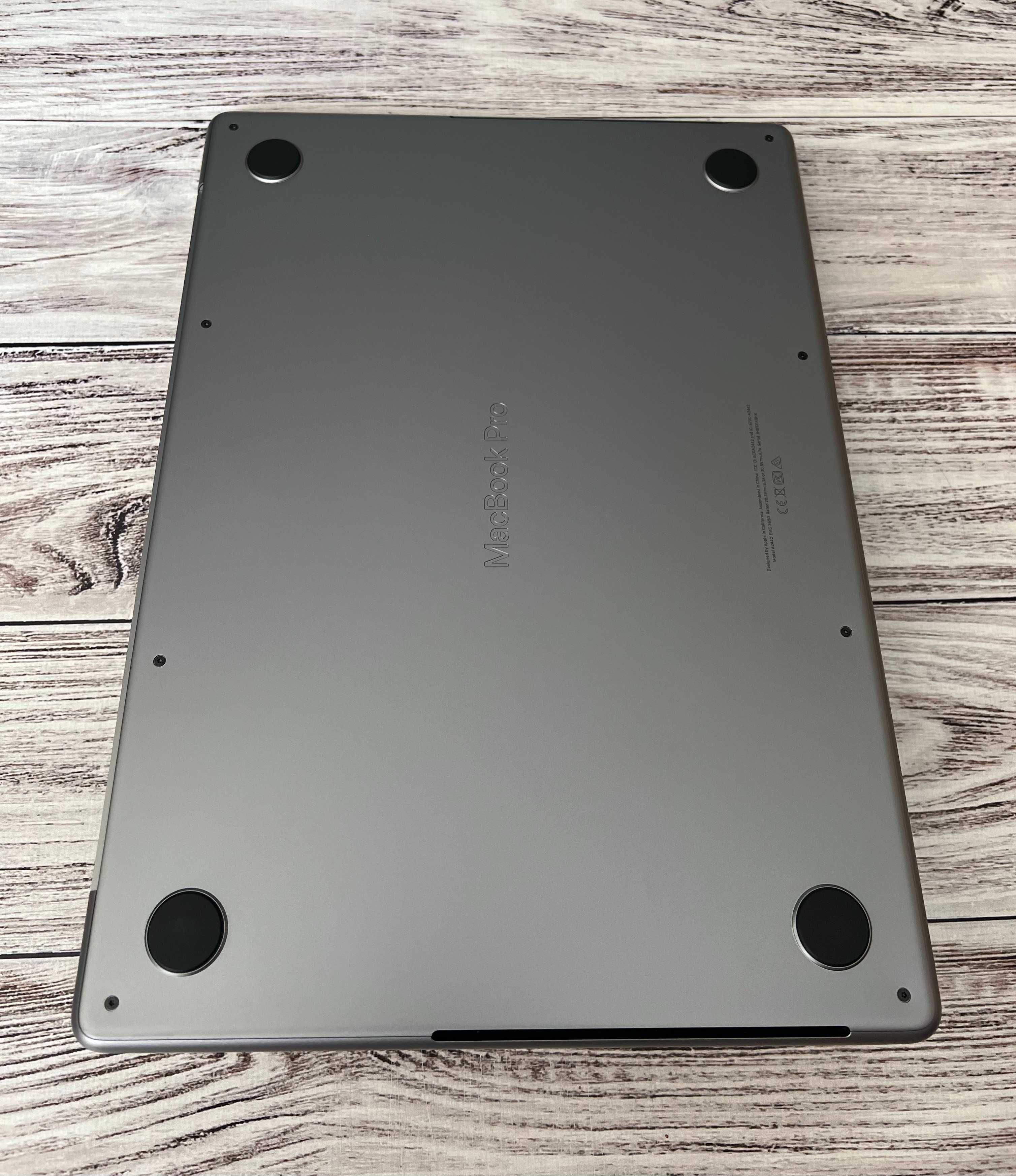 Macbook Pro 14" 2021 M1 Pro / 16Gb DDR5 / SSD 512Gb