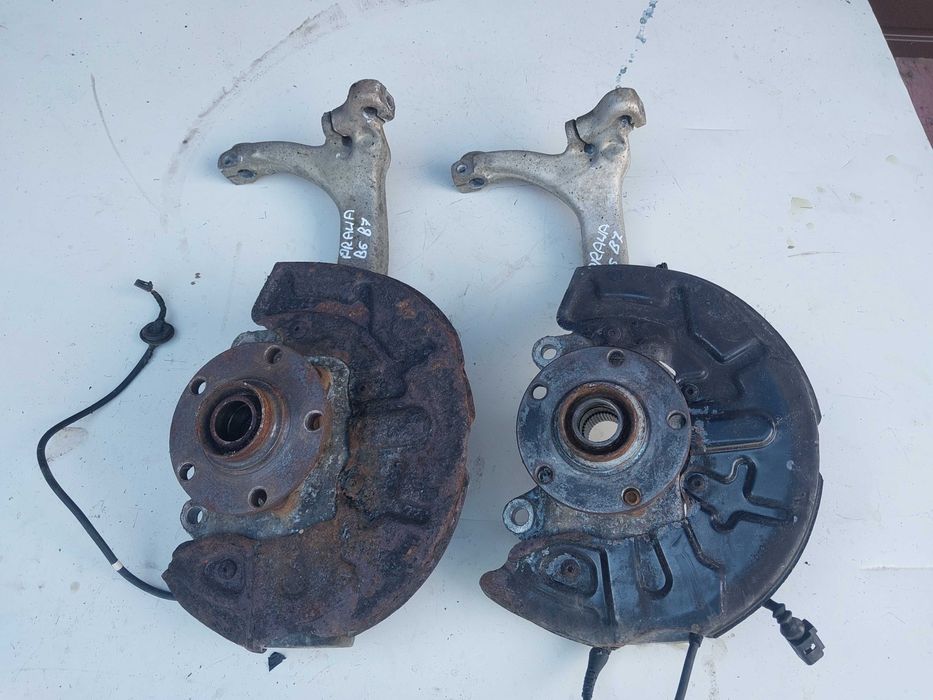 Zwrotnica Prawa Prawy Przód Przednia Audi a4 b6 b7 Piasta BEZ WAHACZY