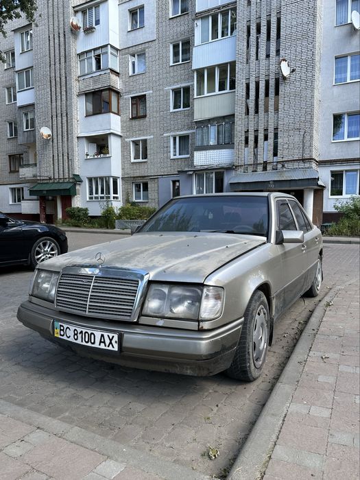 Автомобіль mercedes benz w124