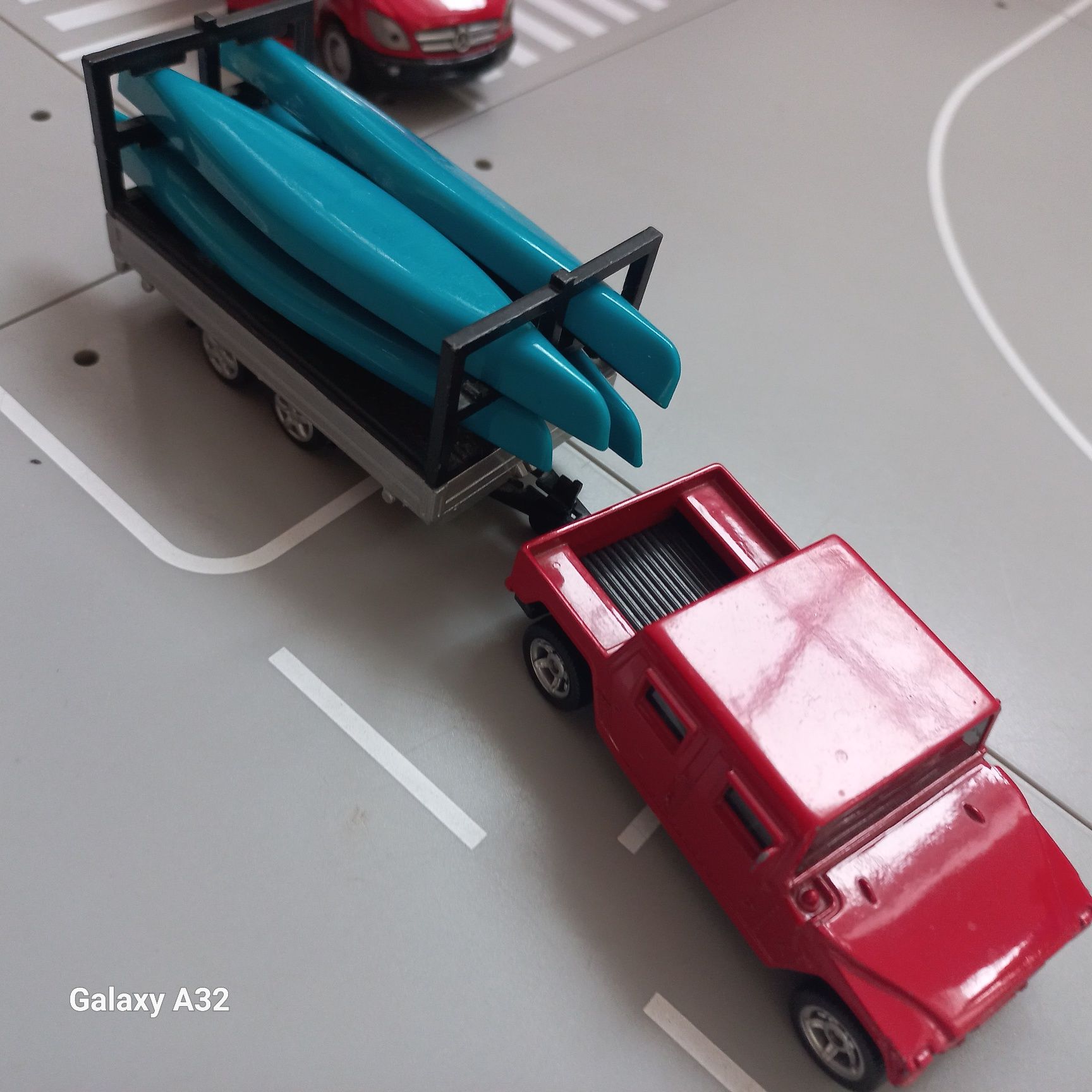 Siku 1:50 ambulans z otwieranymi drzwiami