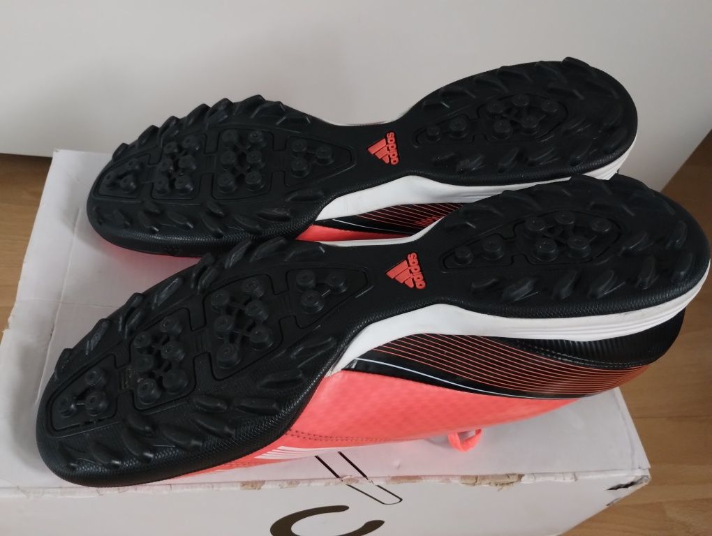 Buty piłkarskie turfy 44 Adidas F10 TRX TF Adizero