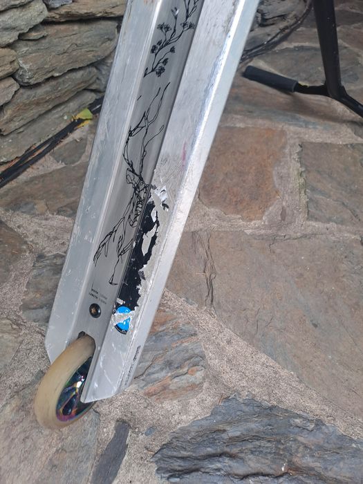 Mam na sprzedaż hulajnoge oxelo w bardzo dobrym stanie