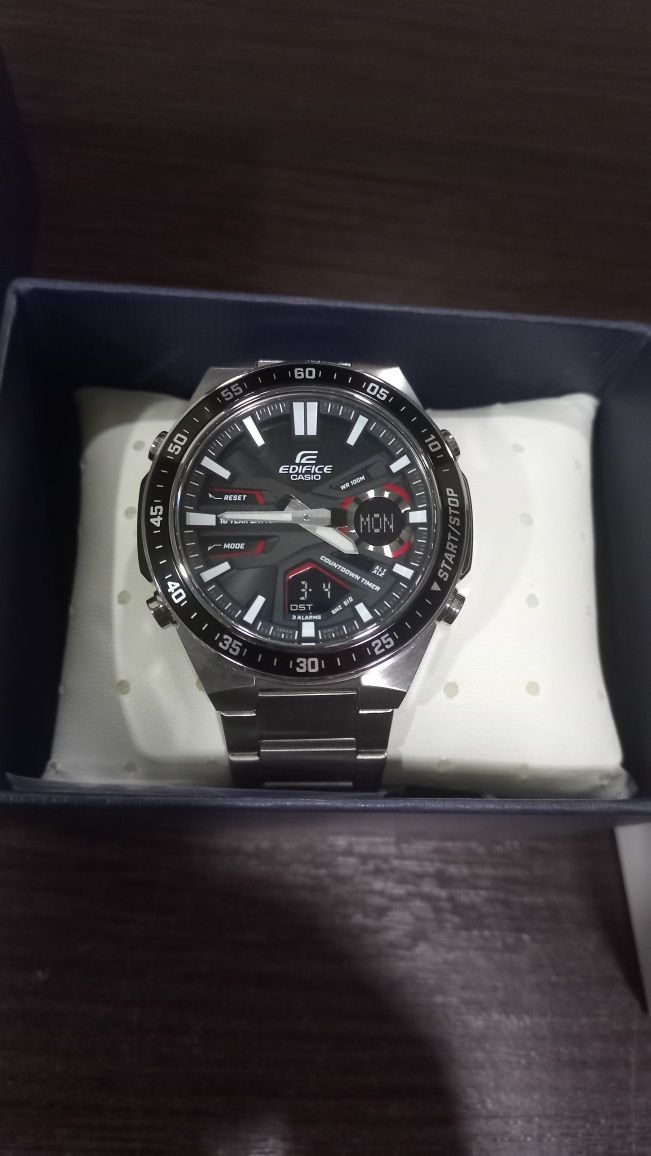 Часы наручные CASIO EDIFICE