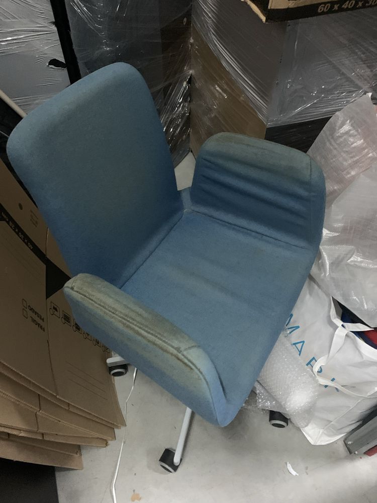Cadeira azul ajustavel