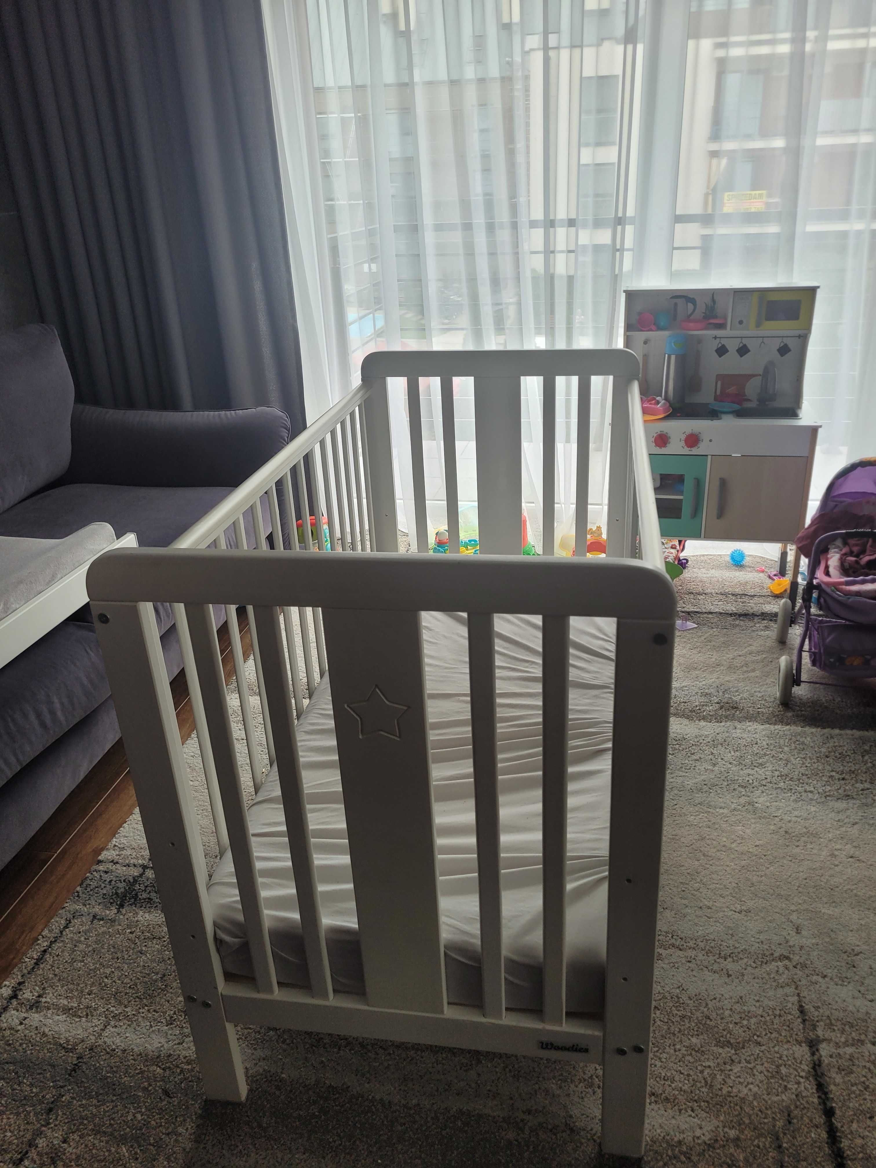Łóżeczko Star Cot 120*60 białe Woodies, przewijak , szuflada , materac