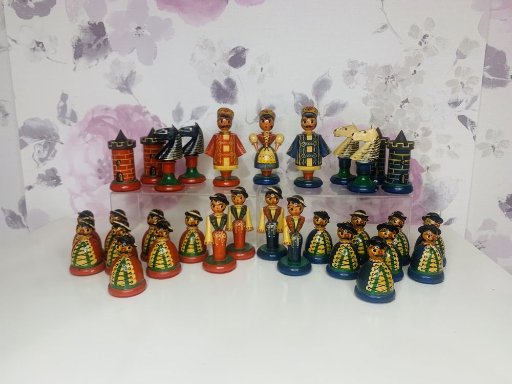 Drewniane figurki do gry w szachy, folk, vintage, retro