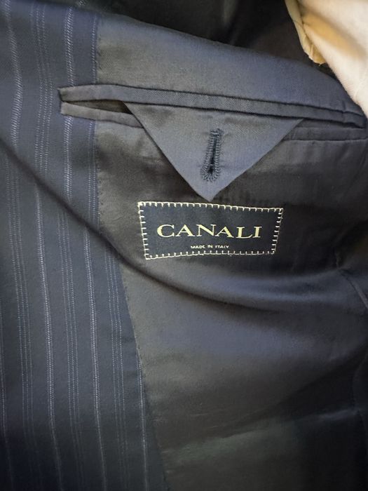 Чоловічій костюм Canali