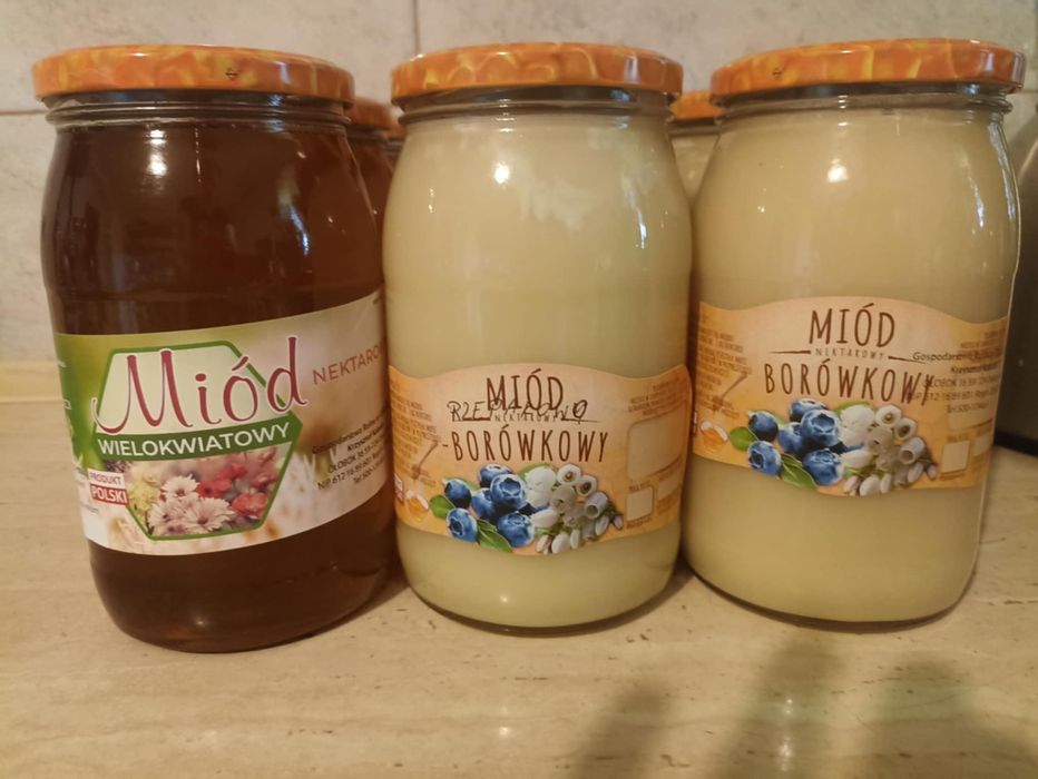 Miód z własnej pasieki wiele rodzaji