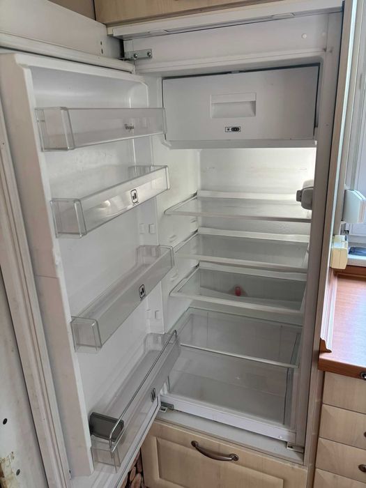 Lodówka do zabudowy, Whirlpool 192 l
