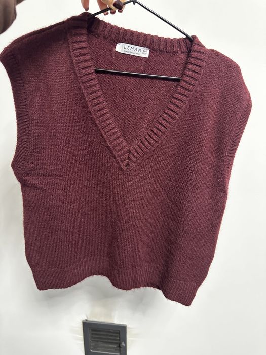 Розбираю гардероб кому цікаво ціни і параметри в особисті