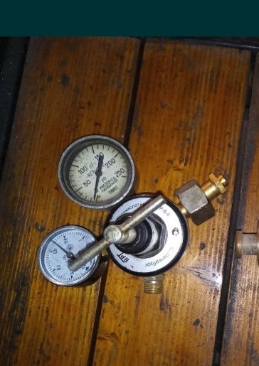 Редуктор вуглекислотний