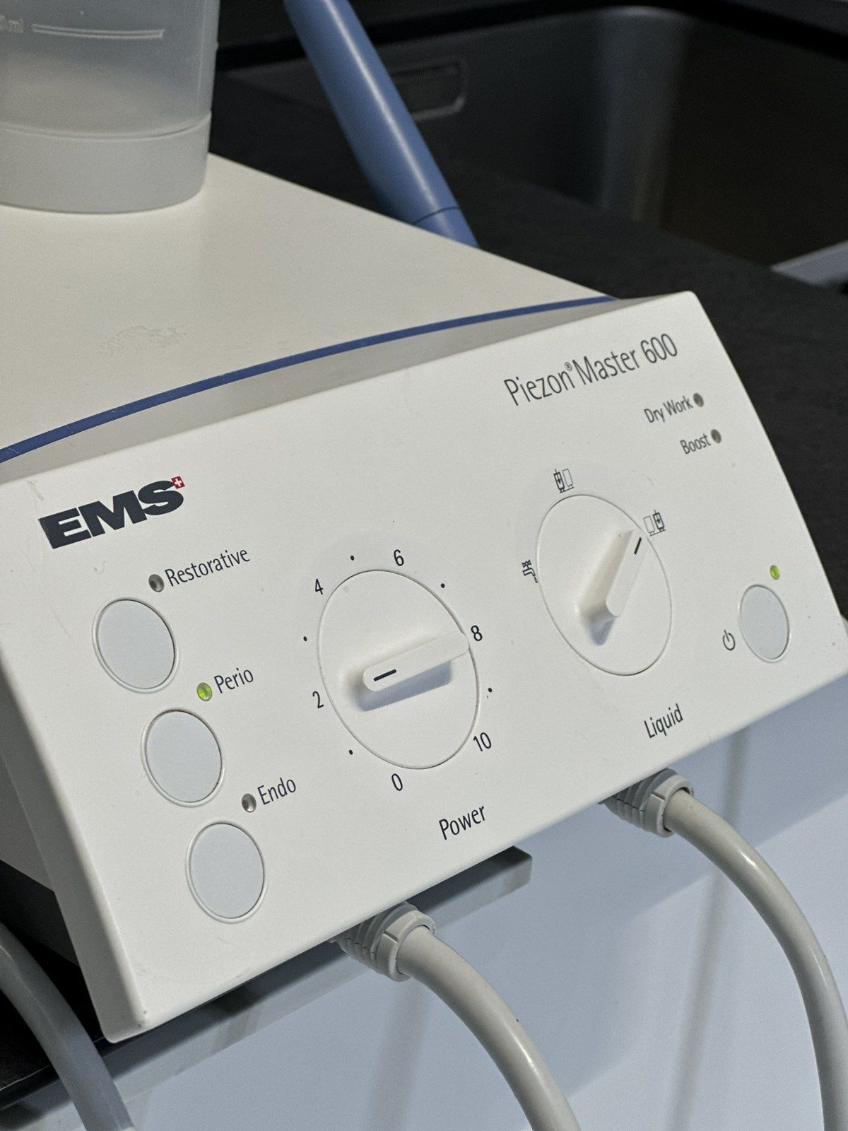 Стоматологічний скейлер EMS Piezon Master 600