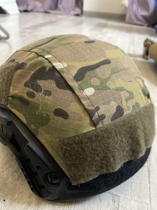 Тактичний шолом (б/у, у відмінному стані)