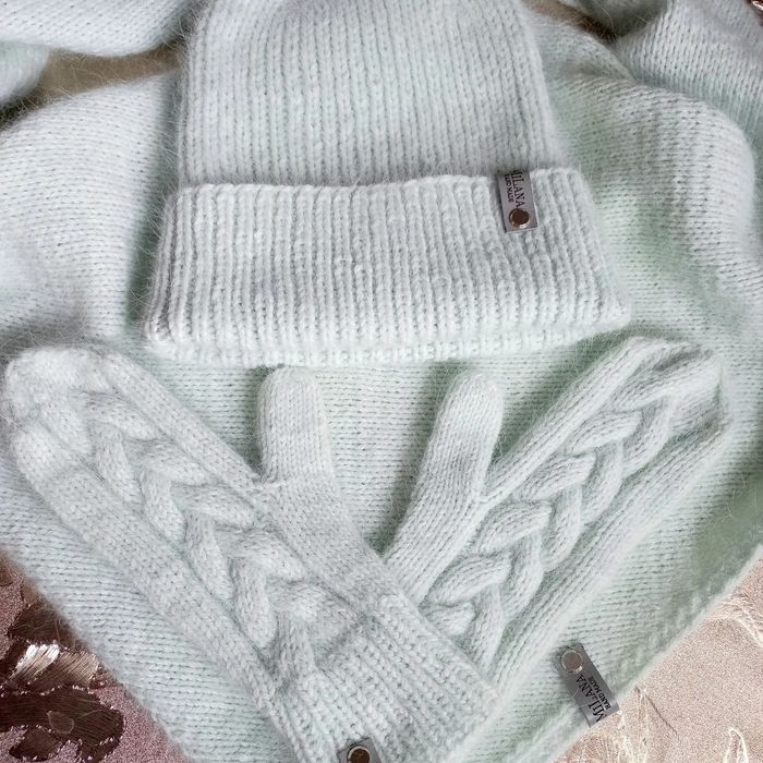 Комплект зимовий  - шапка, бактус ,рукавиці