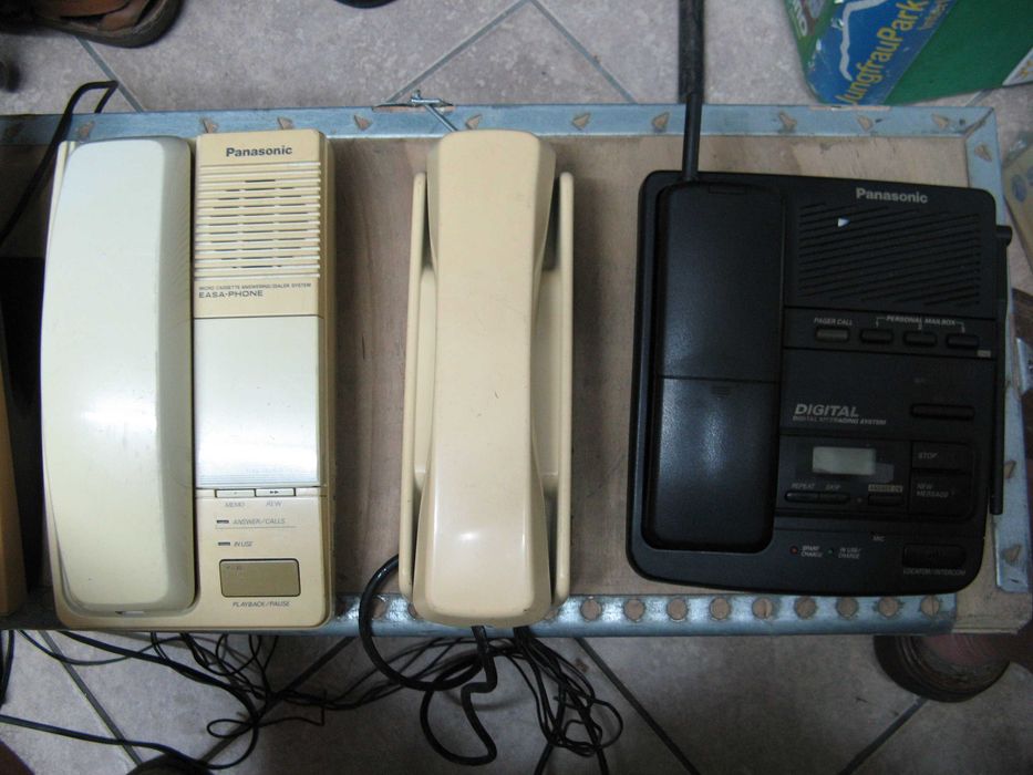 telefon z tarczą lub klawiszami