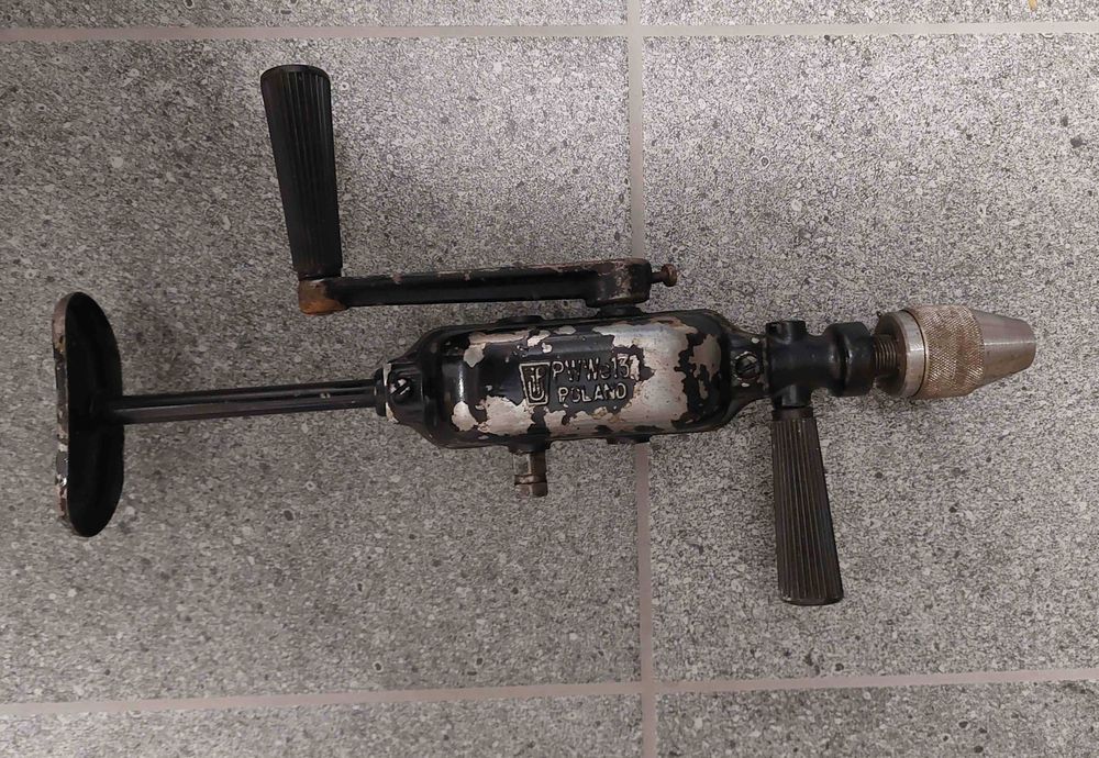 Wiertarka ręczna dwubiegunowa PWWe13 FPU z czasów PRL