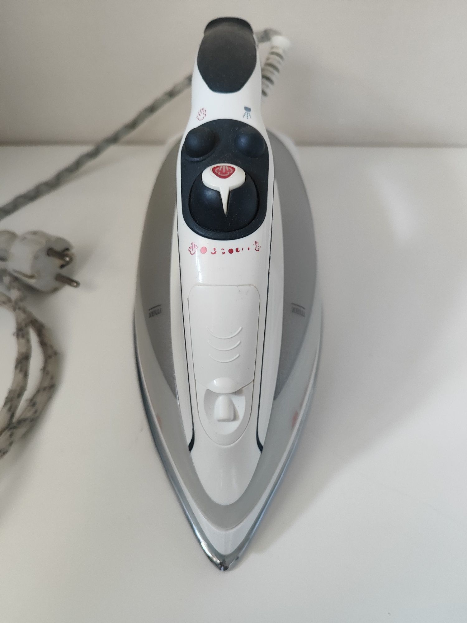 Праска Braun 1900w  в робочому стані