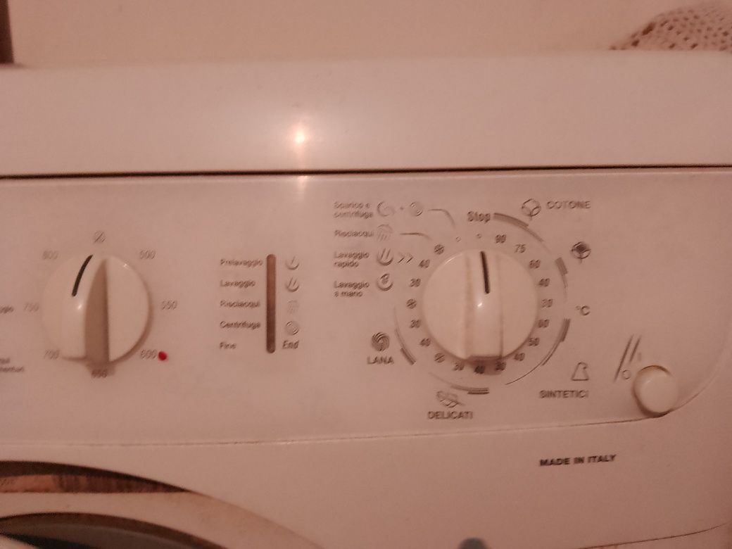Продам АRDO пральну машинку на запчастини 1000гр