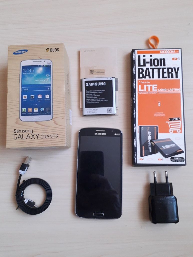 Samsung Galaxy Grand 2 Duos G7102, 5.25" 1.5/8 ГБ