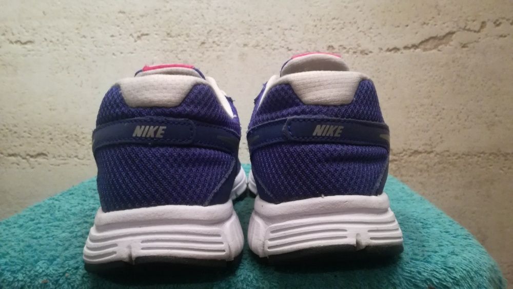 Buty do biegania NIKE REVOLUTION 2 GS r.36,5 stan bardzo dobry