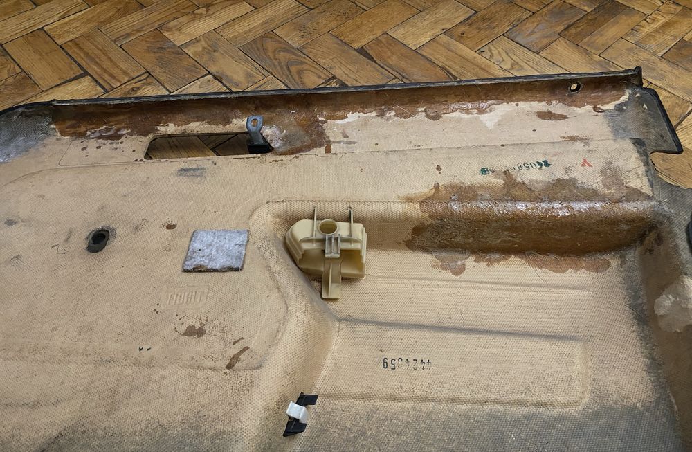 Дверні  карти  передні мерседес 190