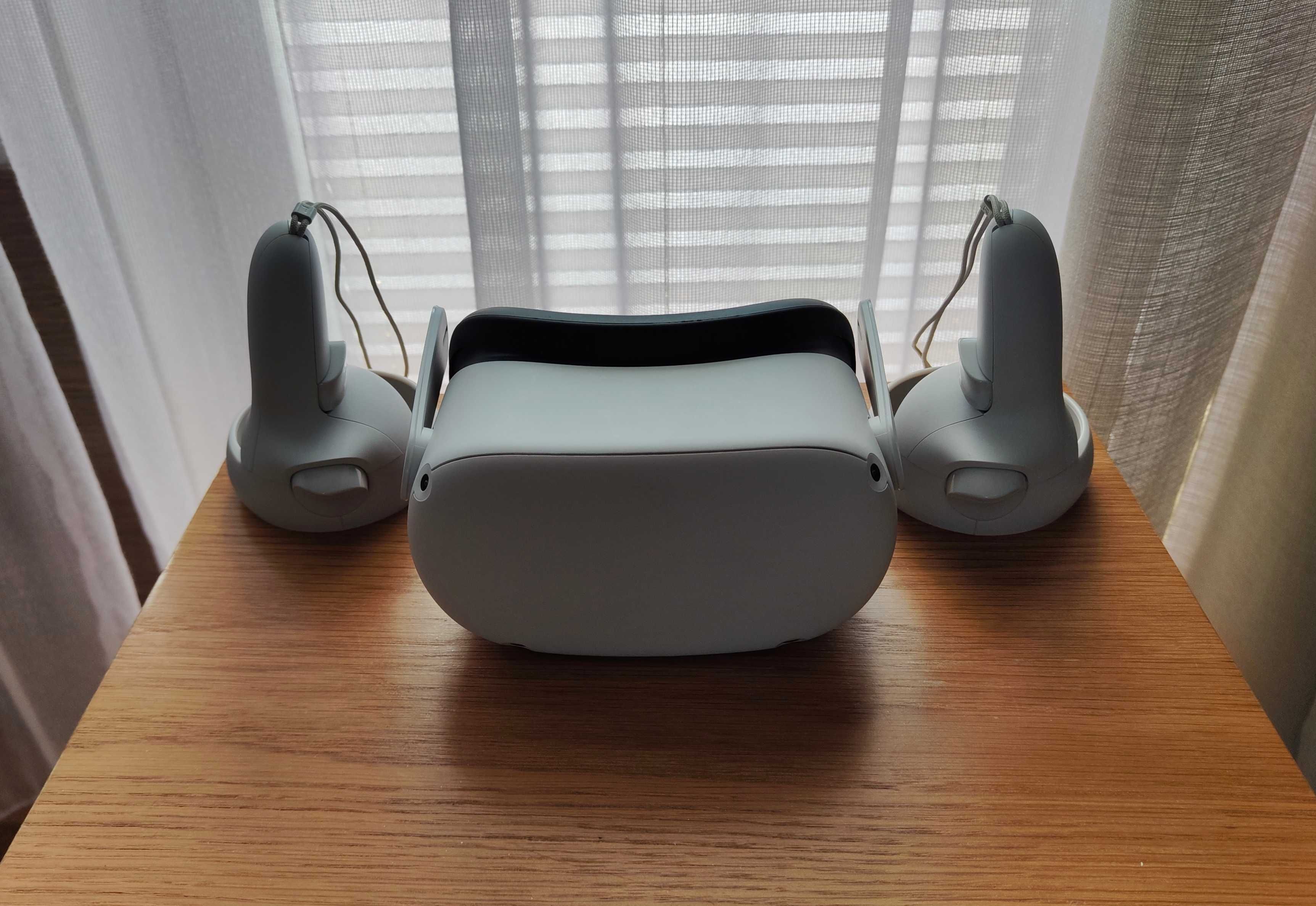 Oculus Quest 2 z dodatkowa baterią i opaską