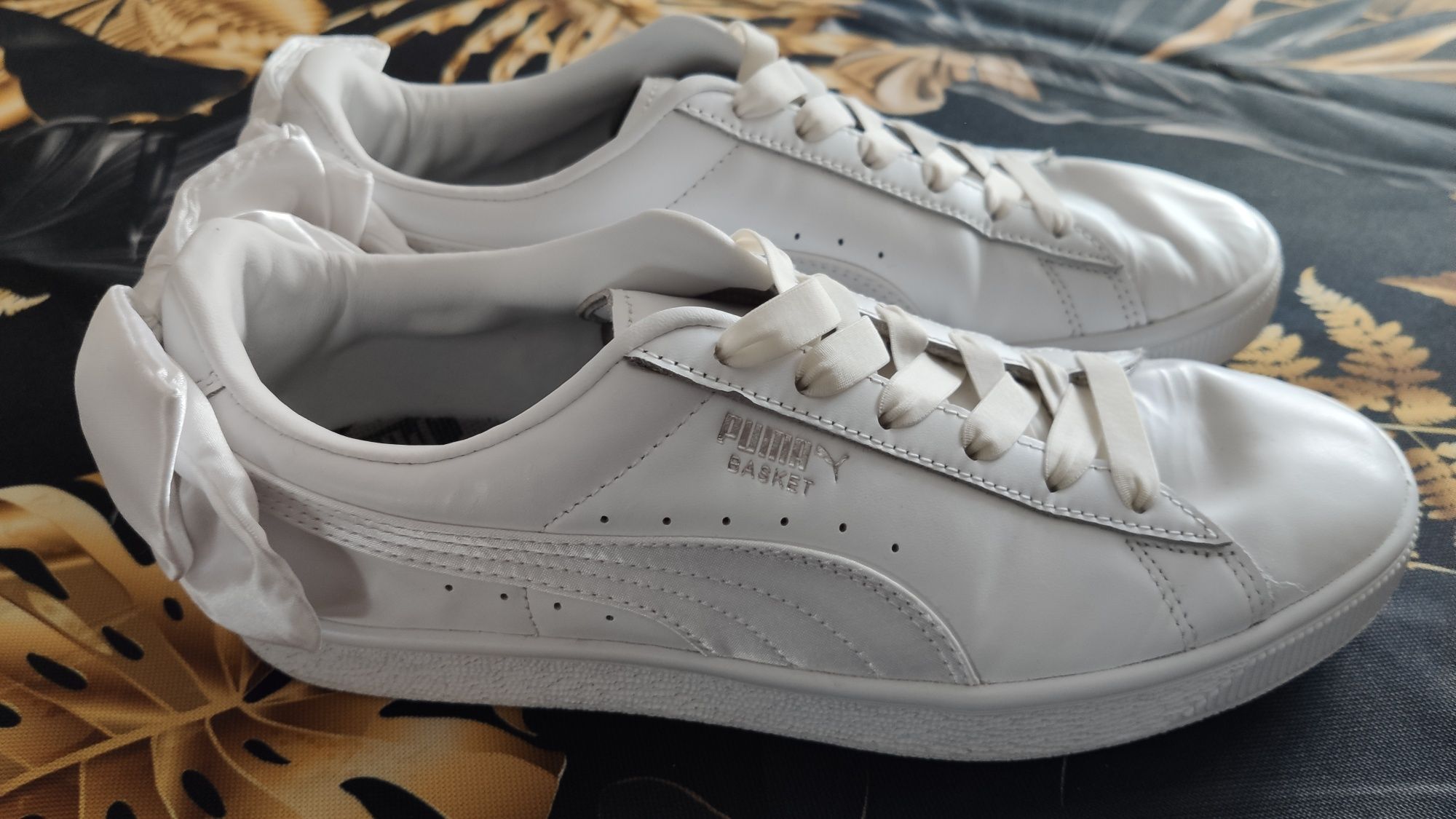 Buty Puma z kokardą